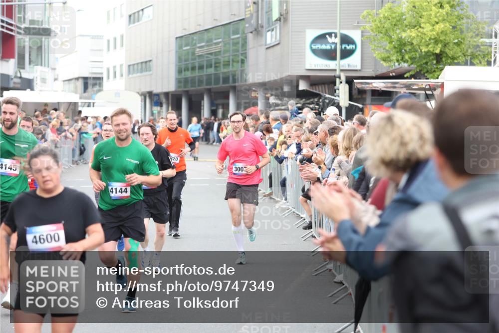 12.06.2026 - Holstenköstenlauf Andreas Tolksdorf http://msf.ph/oto/9747349 12.06.2026 19:55:48 Laufen 4145, 4600, 4144, 20, 300 meine-sportfotos.de