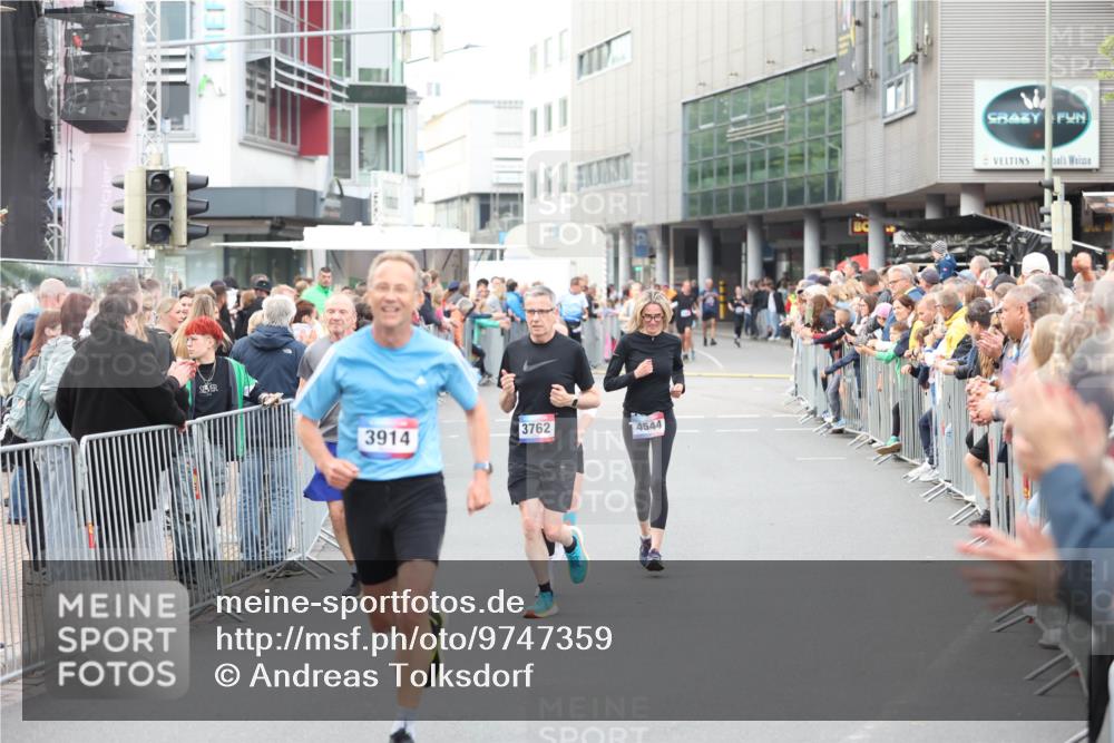 12.06.2026 - Holstenköstenlauf Andreas Tolksdorf http://msf.ph/oto/9747359 12.06.2026 19:56:04 Laufen 3914, 3762, 4544 meine-sportfotos.de