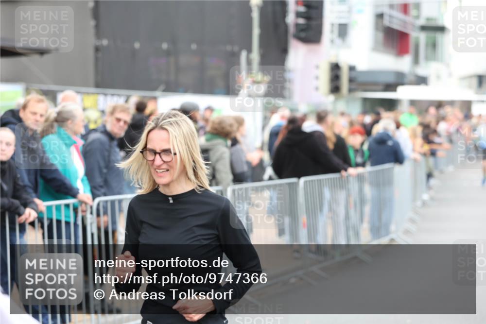 12.06.2026 - Holstenköstenlauf Andreas Tolksdorf http://msf.ph/oto/9747366 12.06.2026 19:56:09 Laufen  meine-sportfotos.de
