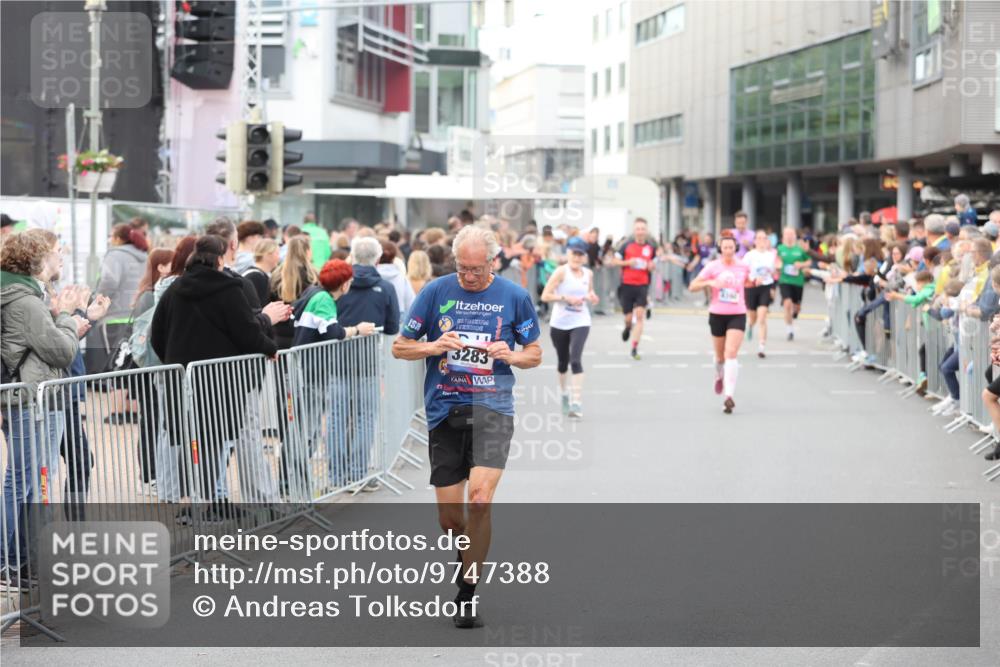 12.06.2026 - Holstenköstenlauf Andreas Tolksdorf http://msf.ph/oto/9747388 12.06.2026 19:56:28 Laufen 3283 meine-sportfotos.de