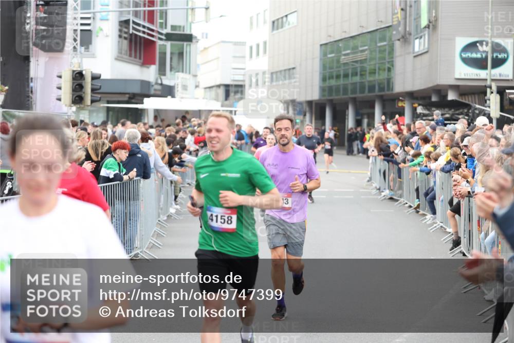 12.06.2026 - Holstenköstenlauf Andreas Tolksdorf http://msf.ph/oto/9747399 12.06.2026 19:56:39 Laufen 4158, 13 meine-sportfotos.de
