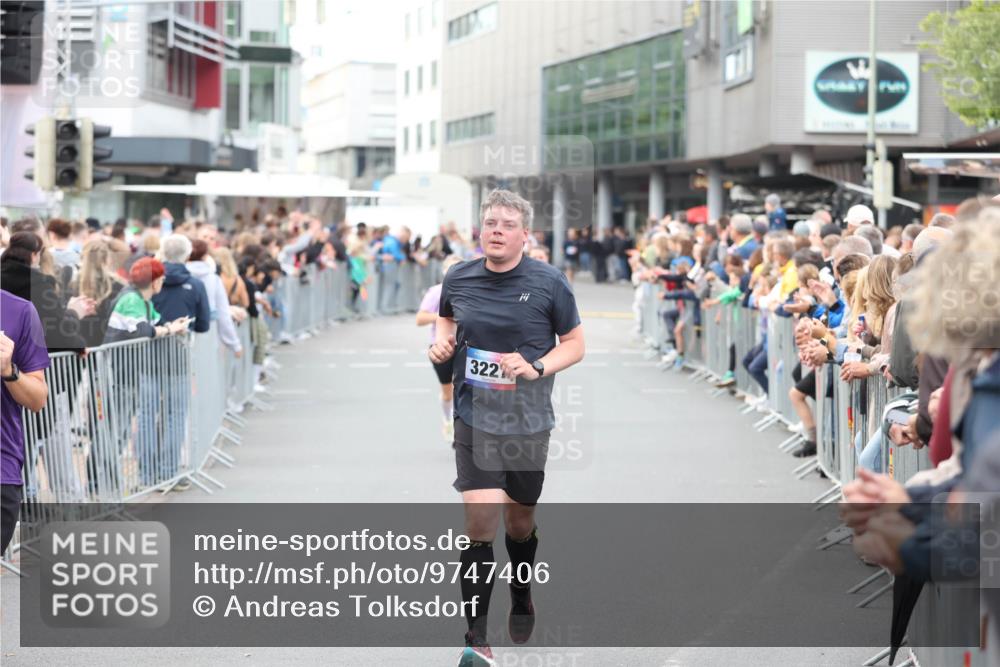 12.06.2026 - Holstenköstenlauf Andreas Tolksdorf http://msf.ph/oto/9747406 12.06.2026 19:56:46 Laufen 322 meine-sportfotos.de