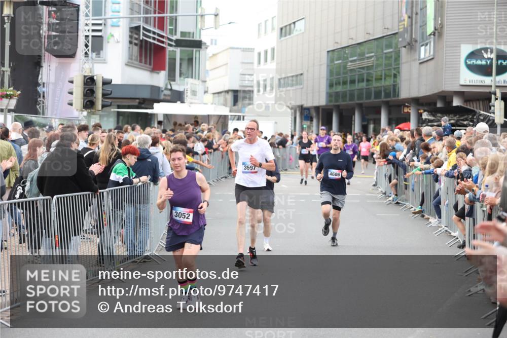 12.06.2026 - Holstenköstenlauf Andreas Tolksdorf http://msf.ph/oto/9747417 12.06.2026 19:57:01 Laufen 3052, 3597, 4606 meine-sportfotos.de