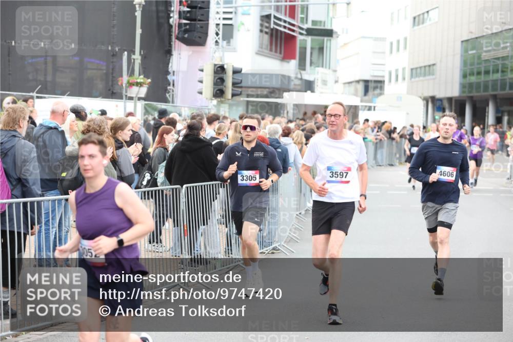 12.06.2026 - Holstenköstenlauf Andreas Tolksdorf http://msf.ph/oto/9747420 12.06.2026 19:57:03 Laufen 05, 3305, 3597, 4606 meine-sportfotos.de