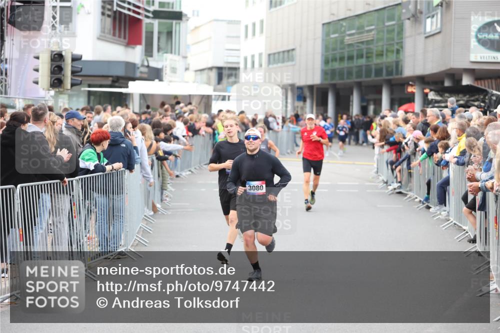 12.06.2026 - Holstenköstenlauf Andreas Tolksdorf http://msf.ph/oto/9747442 12.06.2026 19:57:25 Laufen 3080 meine-sportfotos.de