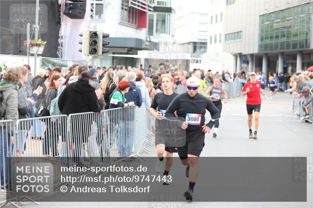 12.06.2026 - Holstenköstenlauf Andreas Tolksdorf http://msf.ph/oto/9747443 12.06.2026 19:57:26 Laufen 37, 3080, 60 meine-sportfotos.de