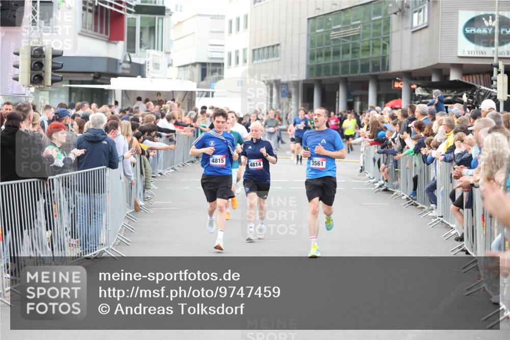 12.06.2026 - Holstenköstenlauf Andreas Tolksdorf http://msf.ph/oto/9747459 12.06.2026 19:57:42 Laufen 4815, 4814, 3561 meine-sportfotos.de