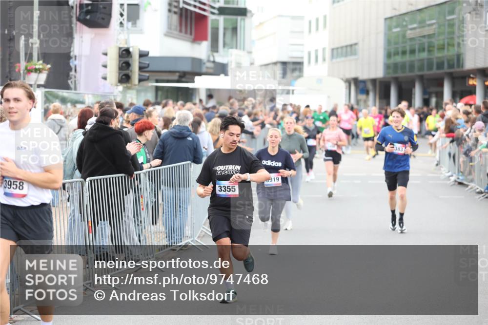 12.06.2026 - Holstenköstenlauf Andreas Tolksdorf http://msf.ph/oto/9747468 12.06.2026 19:57:50 Laufen 3958, 3355, 919, 383 meine-sportfotos.de