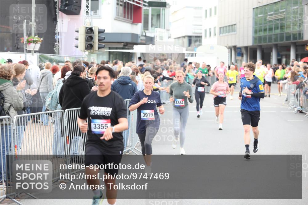 12.06.2026 - Holstenköstenlauf Andreas Tolksdorf http://msf.ph/oto/9747469 12.06.2026 19:57:51 Laufen 3384, 3919, 3355, 33657 meine-sportfotos.de