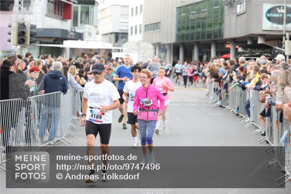 12.06.2026 - Holstenköstenlauf Andreas Tolksdorf http://msf.ph/oto/9747496 12.06.2026 19:58:18 Laufen 4189, 45, 3760 meine-sportfotos.de