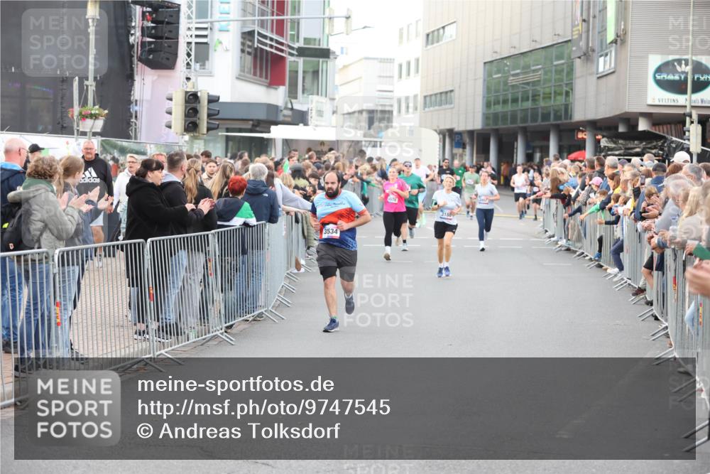 12.06.2026 - Holstenköstenlauf Andreas Tolksdorf http://msf.ph/oto/9747545 12.06.2026 19:58:57 Laufen 3534, 3180 meine-sportfotos.de