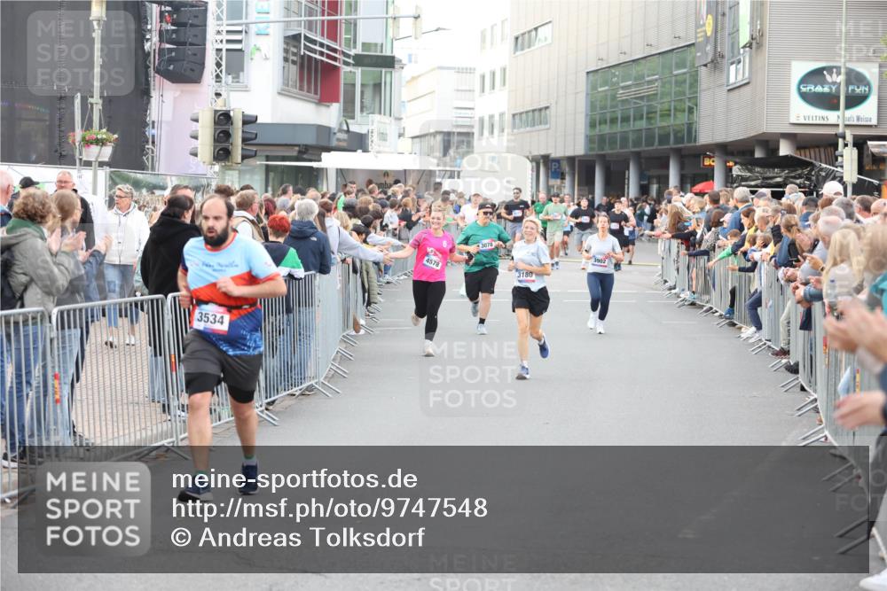 12.06.2026 - Holstenköstenlauf Andreas Tolksdorf http://msf.ph/oto/9747548 12.06.2026 19:58:59 Laufen 3534, 4578, 3078, 3180, 3902 meine-sportfotos.de