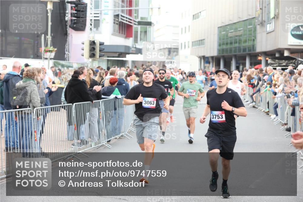 12.06.2026 - Holstenköstenlauf Andreas Tolksdorf http://msf.ph/oto/9747559 12.06.2026 19:59:09 Laufen 3063, 3887, 3753 meine-sportfotos.de
