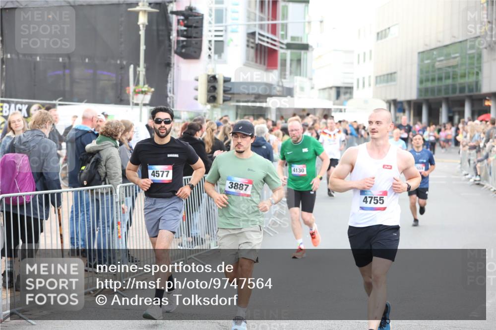 12.06.2026 - Holstenköstenlauf Andreas Tolksdorf http://msf.ph/oto/9747564 12.06.2026 19:59:12 Laufen 4577, 3887, 4130, 4755, 850 meine-sportfotos.de