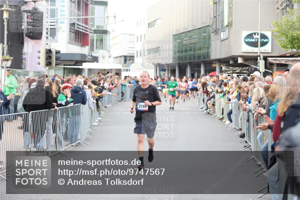 12.06.2026 - Holstenköstenlauf Andreas Tolksdorf http://msf.ph/oto/9747567 12.06.2026 19:59:22 Laufen 3791 meine-sportfotos.de