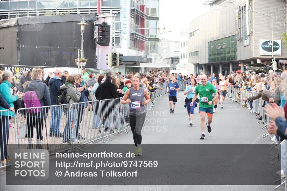 12.06.2026 - Holstenköstenlauf Andreas Tolksdorf http://msf.ph/oto/9747569 12.06.2026 19:59:28 Laufen 3165, 3244, 4126 meine-sportfotos.de