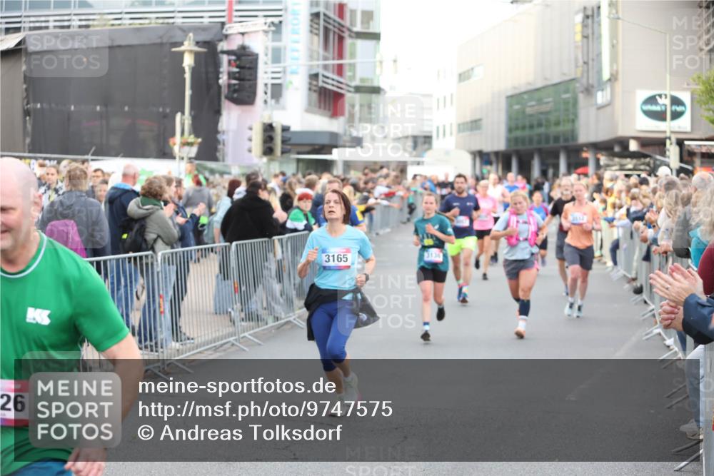 12.06.2026 - Holstenköstenlauf Andreas Tolksdorf http://msf.ph/oto/9747575 12.06.2026 19:59:32 Laufen 26, 3165, 3136, 3412 meine-sportfotos.de