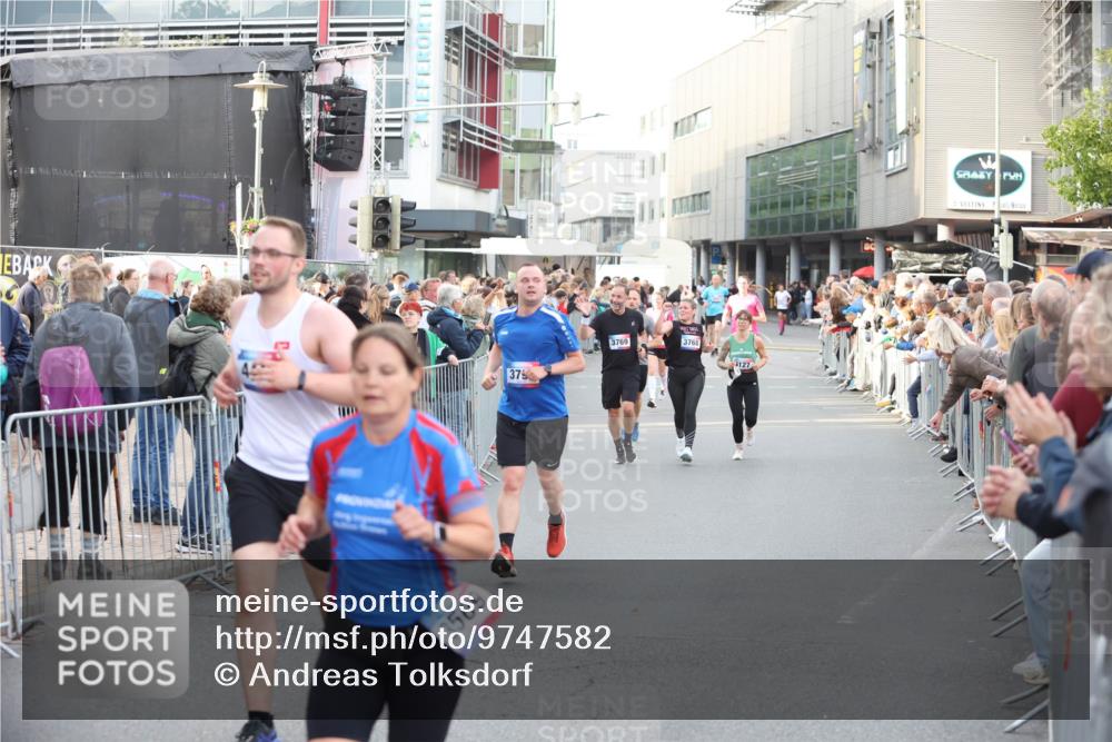 12.06.2026 - Holstenköstenlauf Andreas Tolksdorf http://msf.ph/oto/9747582 12.06.2026 19:59:39 Laufen 3509, 379, 3769, 3768, 127 meine-sportfotos.de