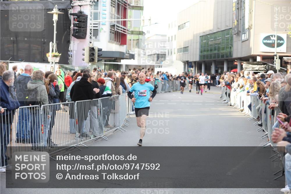 12.06.2026 - Holstenköstenlauf Andreas Tolksdorf http://msf.ph/oto/9747592 12.06.2026 19:59:48 Laufen 3804 meine-sportfotos.de