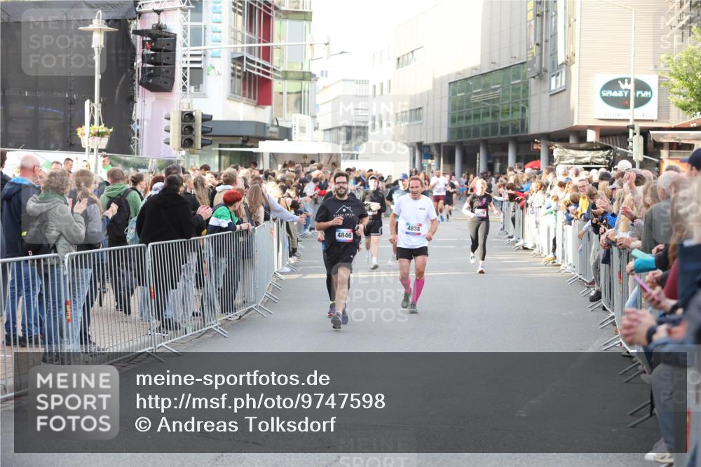 12.06.2026 - Holstenköstenlauf Andreas Tolksdorf http://msf.ph/oto/9747598 12.06.2026 20:00:00 Laufen 4838, 4846, 3278 meine-sportfotos.de