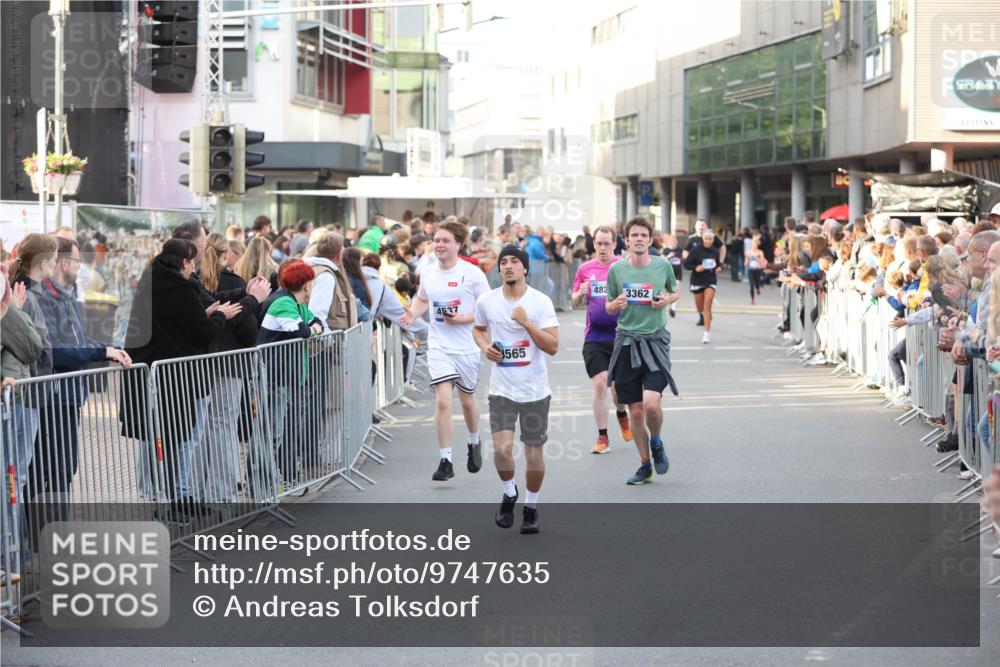 12.06.2026 - Holstenköstenlauf Andreas Tolksdorf http://msf.ph/oto/9747635 12.06.2026 20:00:44 Laufen 4537, 565, 482, 3362 meine-sportfotos.de