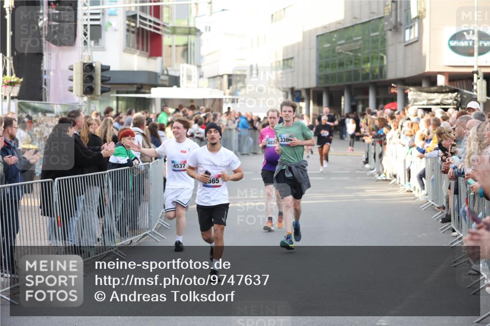 12.06.2026 - Holstenköstenlauf Andreas Tolksdorf http://msf.ph/oto/9747637 12.06.2026 20:00:44 Laufen 4537, 565, 482, 336 meine-sportfotos.de