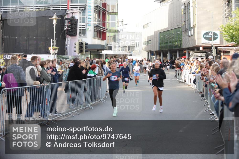 12.06.2026 - Holstenköstenlauf Andreas Tolksdorf http://msf.ph/oto/9747645 12.06.2026 20:00:51 Laufen 39, 3241 meine-sportfotos.de