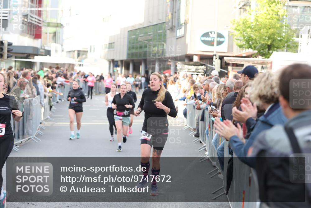 12.06.2026 - Holstenköstenlauf Andreas Tolksdorf http://msf.ph/oto/9747672 12.06.2026 20:01:15 Laufen 653 meine-sportfotos.de