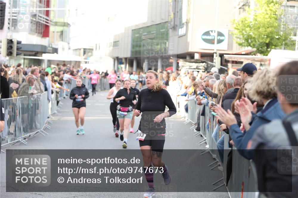 12.06.2026 - Holstenköstenlauf Andreas Tolksdorf http://msf.ph/oto/9747673 12.06.2026 20:01:15 Laufen 3653 meine-sportfotos.de