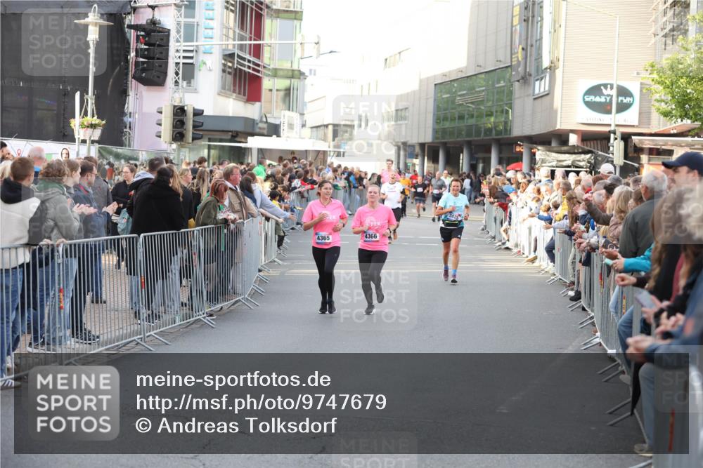 12.06.2026 - Holstenköstenlauf Andreas Tolksdorf http://msf.ph/oto/9747679 12.06.2026 20:01:23 Laufen 4366, 4365 meine-sportfotos.de