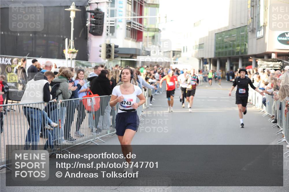 12.06.2026 - Holstenköstenlauf Andreas Tolksdorf http://msf.ph/oto/9747701 12.06.2026 20:01:41 Laufen 14, 1, 4743, 4805 meine-sportfotos.de