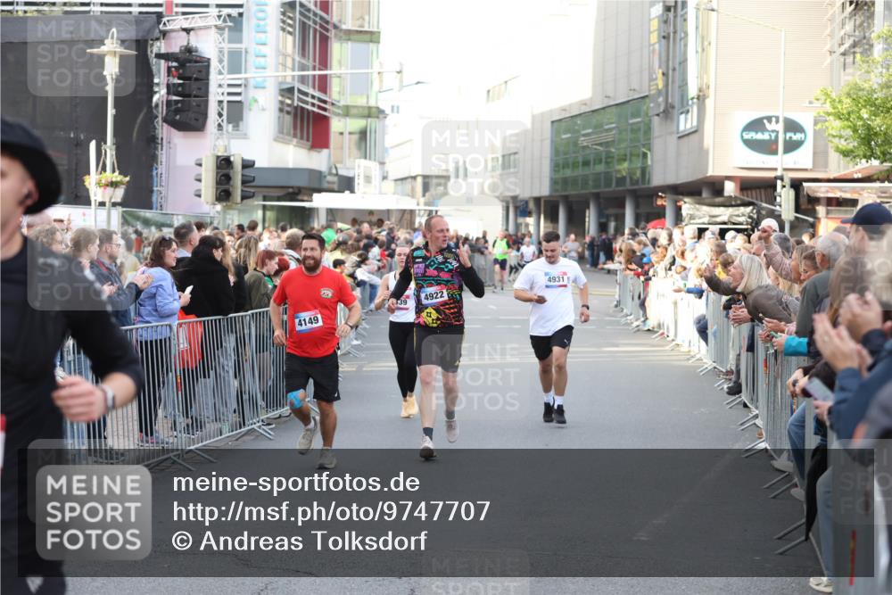 12.06.2026 - Holstenköstenlauf Andreas Tolksdorf http://msf.ph/oto/9747707 12.06.2026 20:01:45 Laufen 39, 4922, 4149, 4931 meine-sportfotos.de