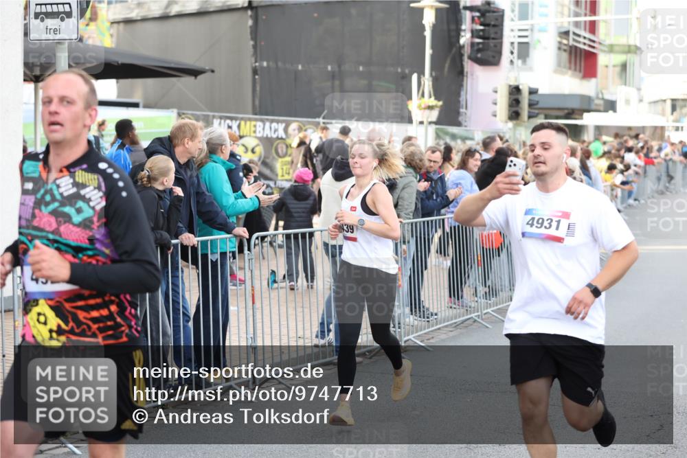 12.06.2026 - Holstenköstenlauf Andreas Tolksdorf http://msf.ph/oto/9747713 12.06.2026 20:01:48 Laufen 14, 439, 4931 meine-sportfotos.de
