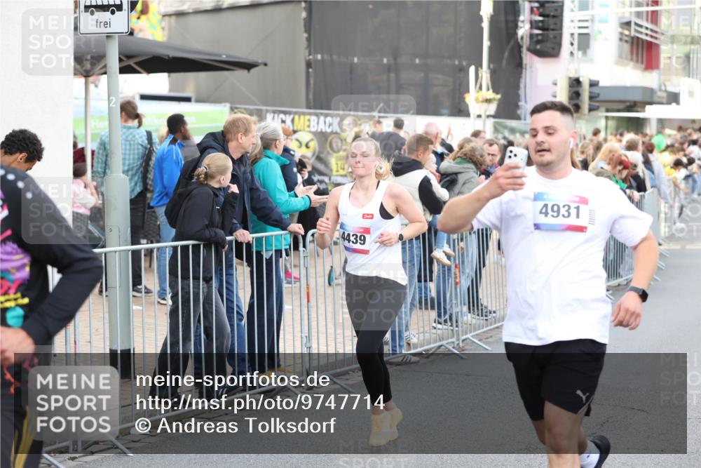 12.06.2026 - Holstenköstenlauf Andreas Tolksdorf http://msf.ph/oto/9747714 12.06.2026 20:01:49 Laufen 14, 4439, 4931 meine-sportfotos.de