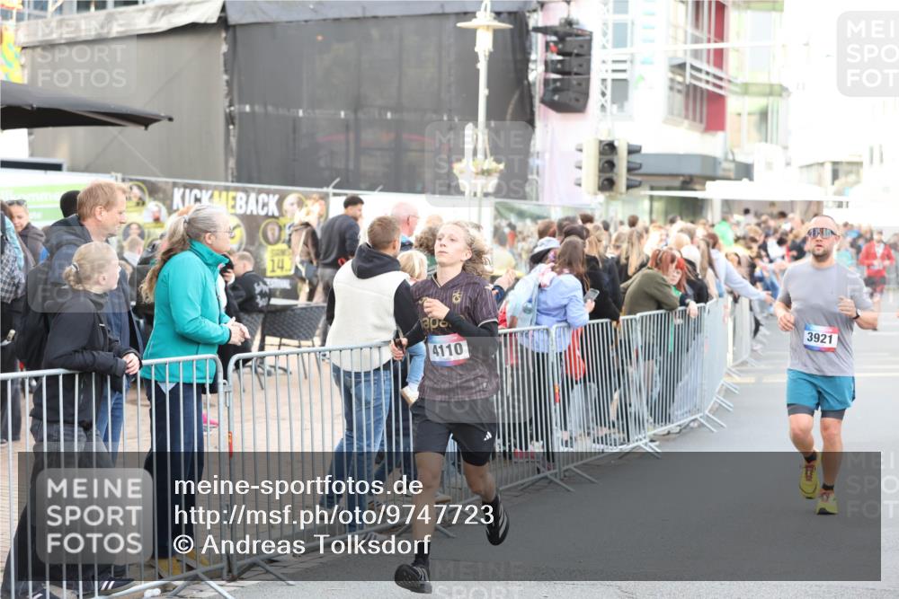 12.06.2026 - Holstenköstenlauf Andreas Tolksdorf http://msf.ph/oto/9747723 12.06.2026 20:02:05 Laufen 14, 4110, 3921 meine-sportfotos.de