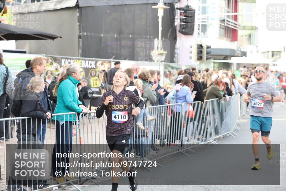 12.06.2026 - Holstenköstenlauf Andreas Tolksdorf http://msf.ph/oto/9747724 12.06.2026 20:02:06 Laufen 14, 4110, 3921 meine-sportfotos.de