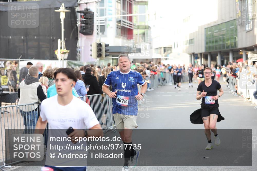 12.06.2026 - Holstenköstenlauf Andreas Tolksdorf http://msf.ph/oto/9747735 12.06.2026 20:02:13 Laufen 14, 4878, 3079 meine-sportfotos.de