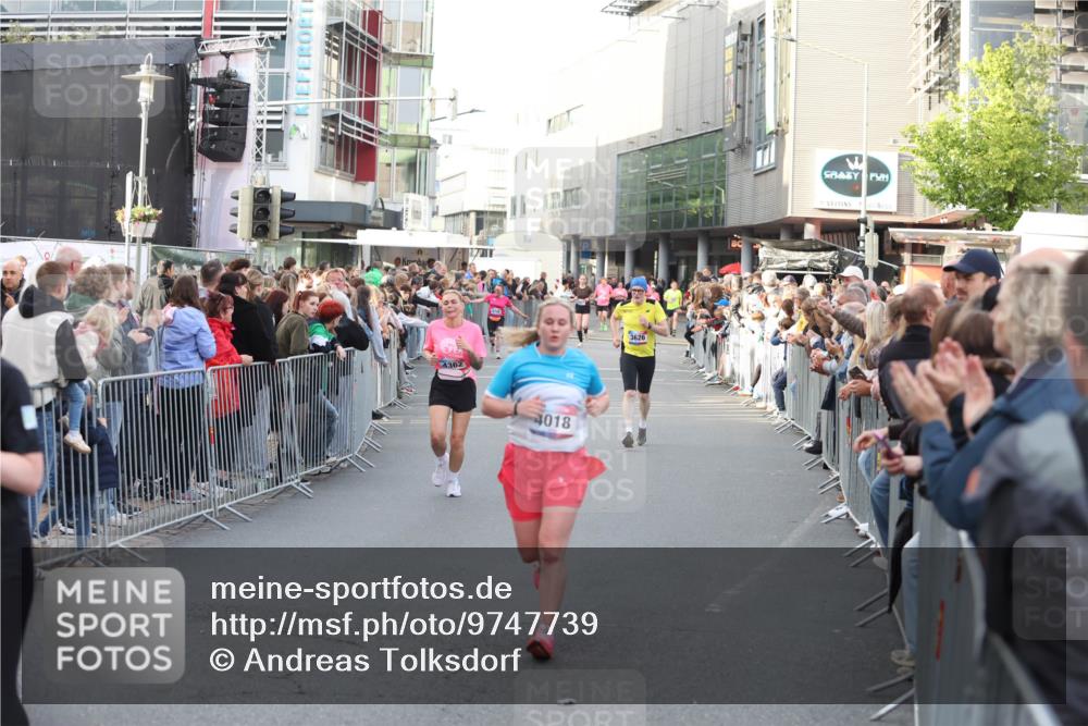 12.06.2026 - Holstenköstenlauf Andreas Tolksdorf http://msf.ph/oto/9747739 12.06.2026 20:02:29 Laufen 4362, 4018, 3626 meine-sportfotos.de