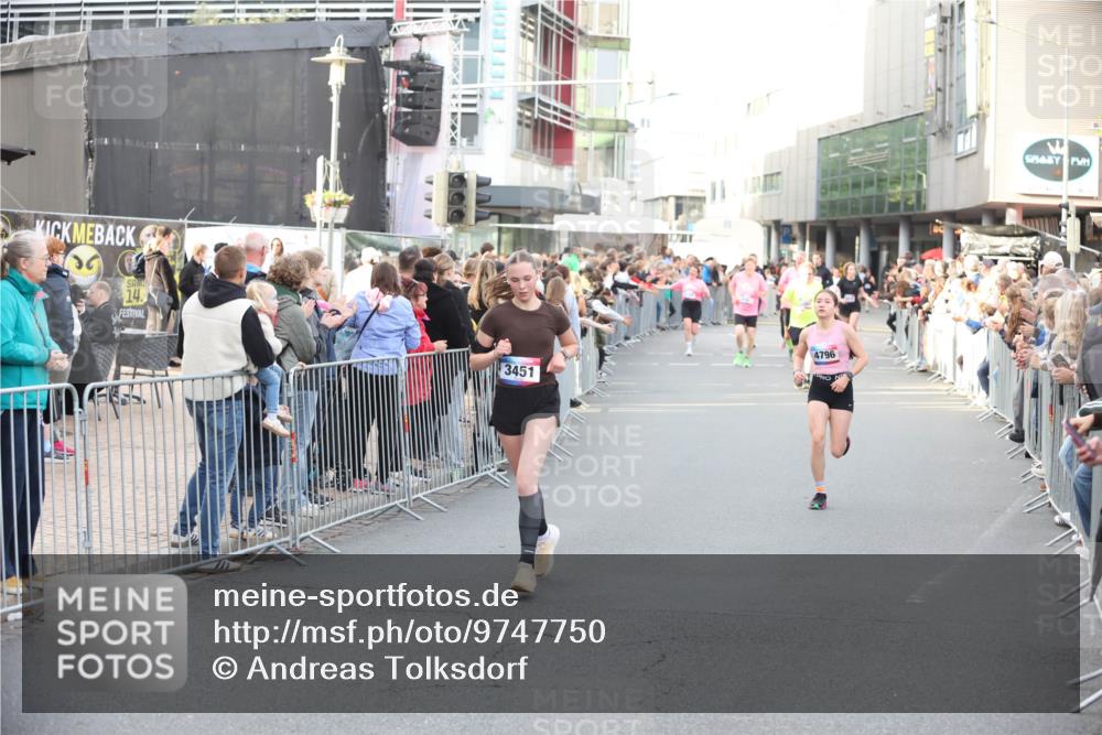 12.06.2026 - Holstenköstenlauf Andreas Tolksdorf http://msf.ph/oto/9747750 12.06.2026 20:02:42 Laufen 14, 3451, 4796 meine-sportfotos.de