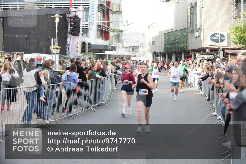 12.06.2026 - Holstenköstenlauf Andreas Tolksdorf http://msf.ph/oto/9747770 12.06.2026 20:03:03 Laufen 3950 meine-sportfotos.de