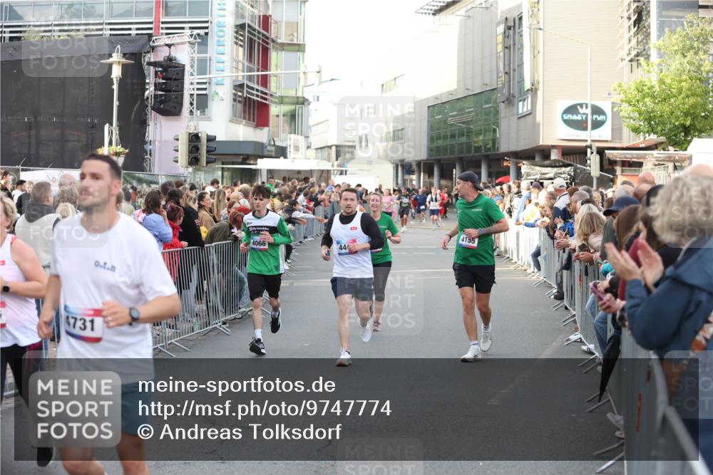 12.06.2026 - Holstenköstenlauf Andreas Tolksdorf http://msf.ph/oto/9747774 12.06.2026 20:03:08 Laufen 731, 4066, 44, 90, 4155 meine-sportfotos.de