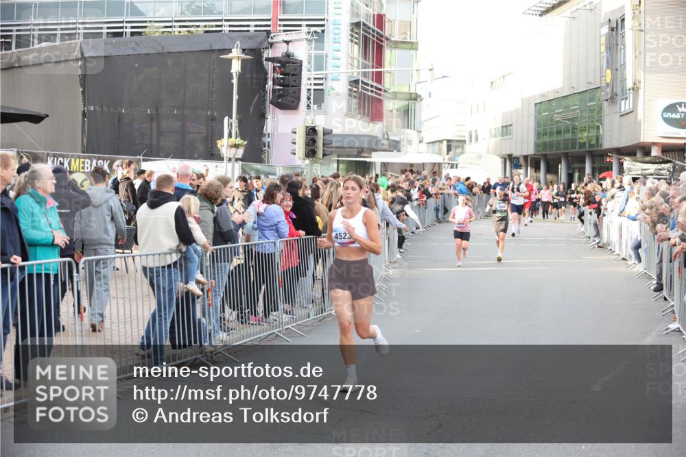 12.06.2026 - Holstenköstenlauf Andreas Tolksdorf http://msf.ph/oto/9747778 12.06.2026 20:03:14 Laufen 4523 meine-sportfotos.de