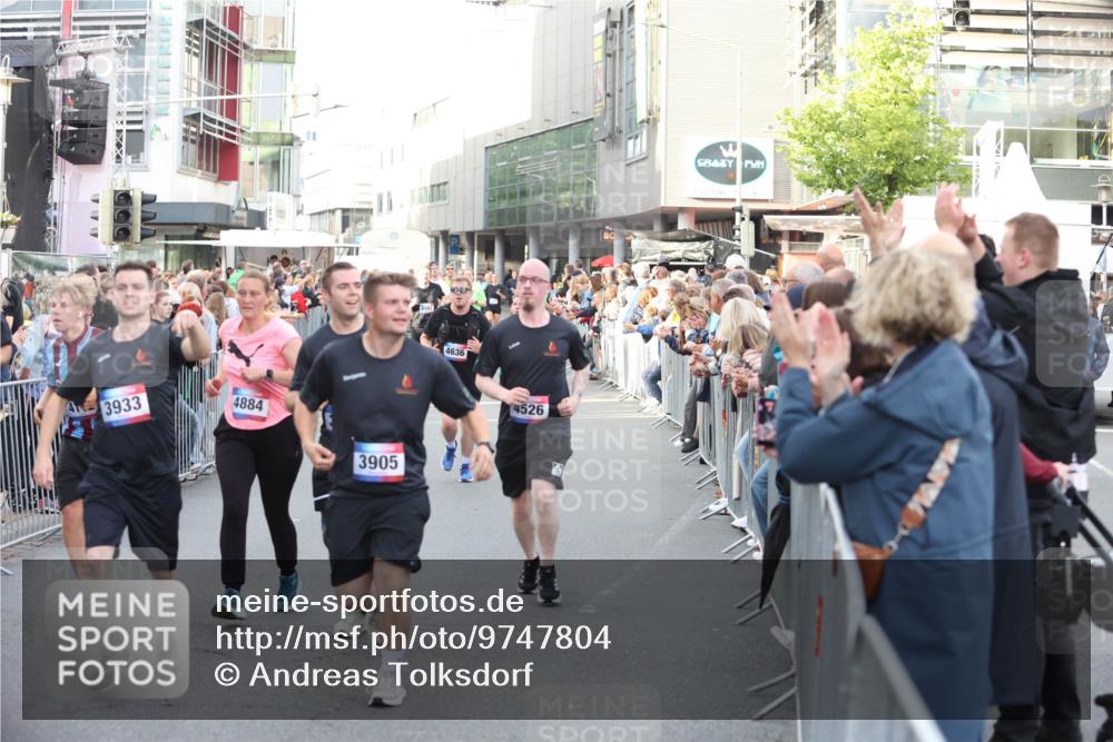 12.06.2026 - Holstenköstenlauf Andreas Tolksdorf http://msf.ph/oto/9747804 12.06.2026 20:03:33 Laufen 43933, 4884, 3905, 4636, 4526 meine-sportfotos.de