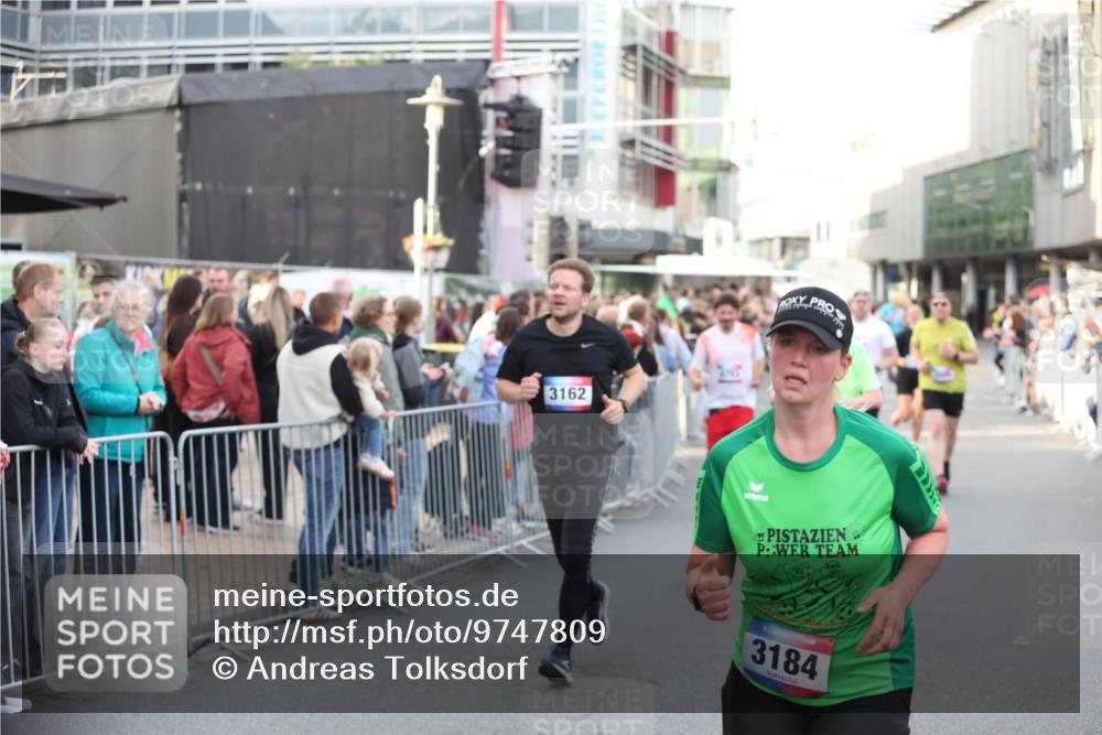 12.06.2026 - Holstenköstenlauf Andreas Tolksdorf http://msf.ph/oto/9747809 12.06.2026 20:03:41 Laufen 1411, 3162, 3184 meine-sportfotos.de