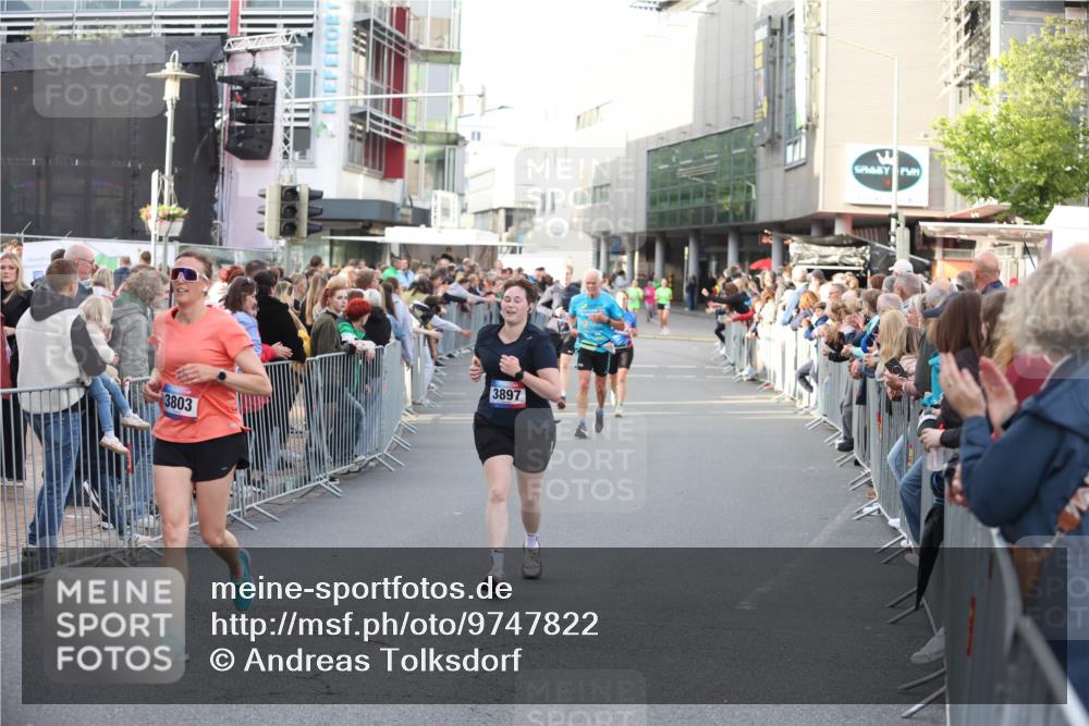 12.06.2026 - Holstenköstenlauf Andreas Tolksdorf http://msf.ph/oto/9747822 12.06.2026 20:03:49 Laufen 3803, 3897 meine-sportfotos.de