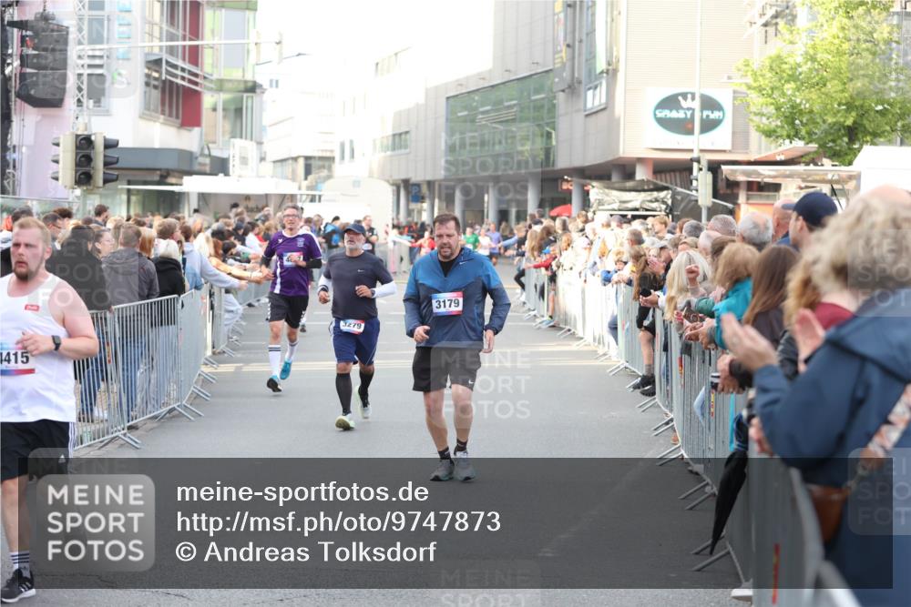 12.06.2026 - Holstenköstenlauf Andreas Tolksdorf http://msf.ph/oto/9747873 12.06.2026 20:04:52 Laufen 415, 3279, 3179 meine-sportfotos.de