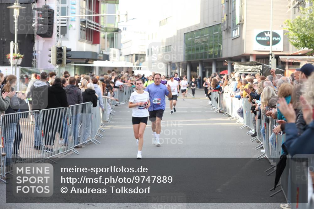 12.06.2026 - Holstenköstenlauf Andreas Tolksdorf http://msf.ph/oto/9747889 12.06.2026 20:05:11 Laufen 4572, 4850 meine-sportfotos.de