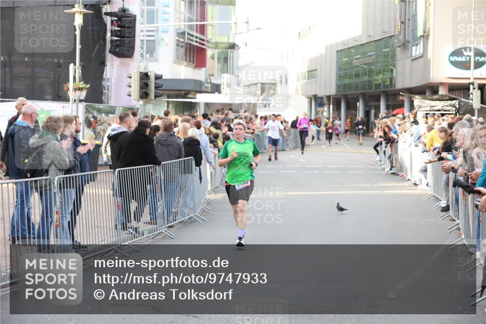 12.06.2026 - Holstenköstenlauf Andreas Tolksdorf http://msf.ph/oto/9747933 12.06.2026 20:06:01 Laufen 3168 meine-sportfotos.de