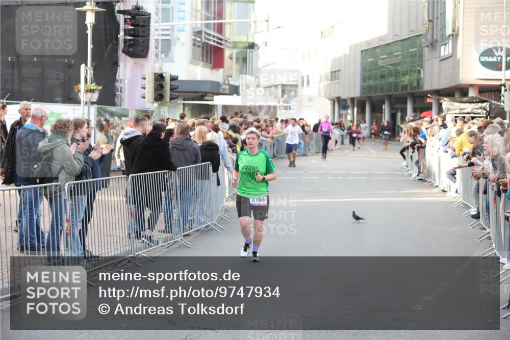 12.06.2026 - Holstenköstenlauf Andreas Tolksdorf http://msf.ph/oto/9747934 12.06.2026 20:06:01 Laufen 3168 meine-sportfotos.de