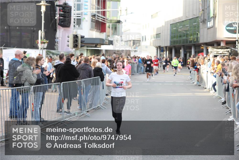 12.06.2026 - Holstenköstenlauf Andreas Tolksdorf http://msf.ph/oto/9747954 12.06.2026 20:06:36 Laufen 959 meine-sportfotos.de